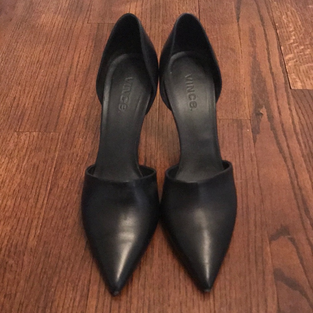 VINCE black pump